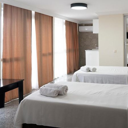 Hotel Carleone Batumi Exterior foto