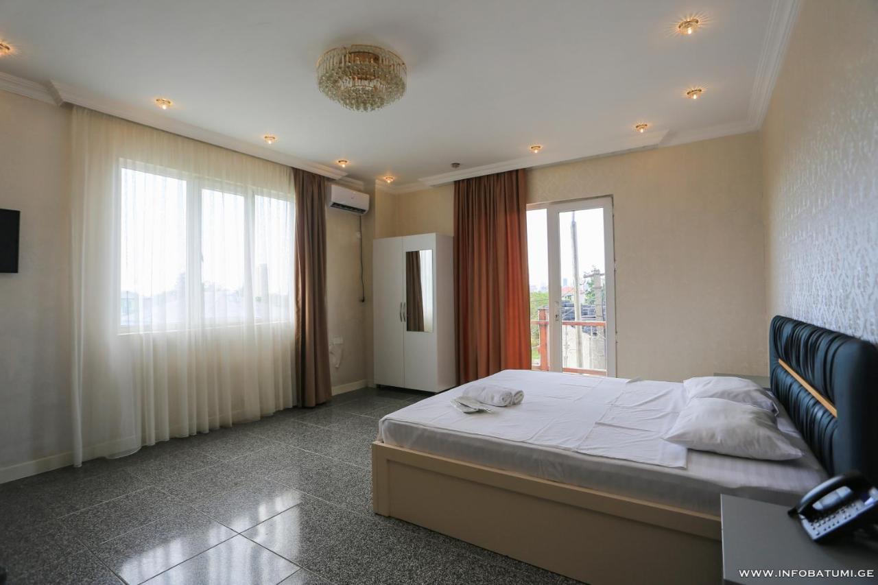 Hotel Carleone Batumi Exterior foto