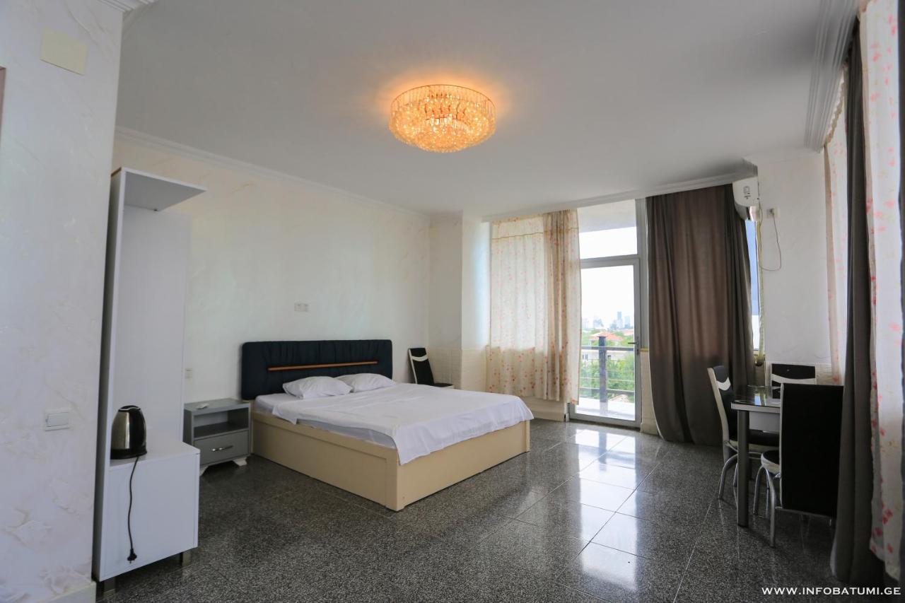 Hotel Carleone Batumi Exterior foto